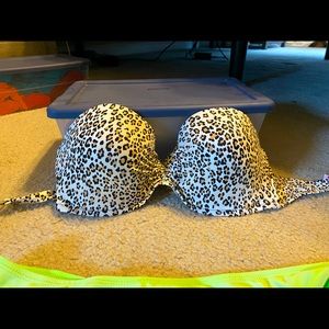 Victoria’s Secret strapless swimsuit top